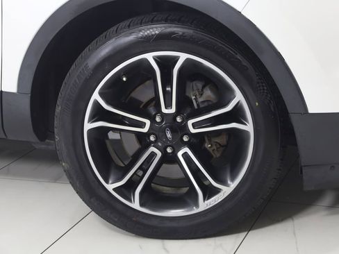 Used 2013 Ford Explorer Sport image 17