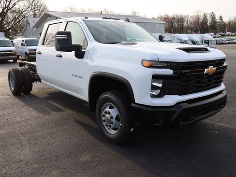 New 2026 Chevrolet Silverado 3500 W/T w/ WT Convenience Package AWD/4WD image 2