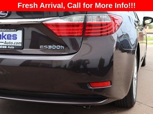 Used 2013 Lexus ES 300h w/ Luxury Pkg FWD image 16