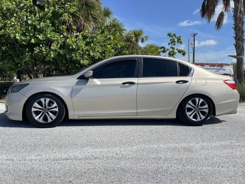 Used 2013 Honda Accord LX image 4
