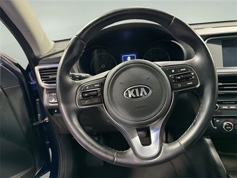 Used 2018 Kia Optima EX w/ Premium Package image 15