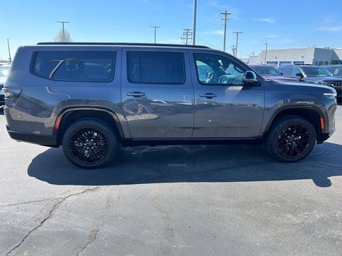 New 2026 Jeep Grand Wagoneer L Limited AWD/4WD image 8