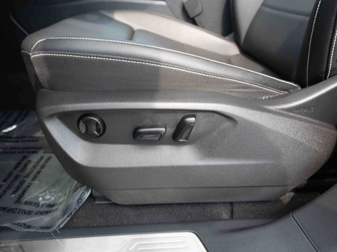 Used 2023 Volkswagen Atlas SE w/ Panoramic Sunroof Package AWD/4WD image 12
