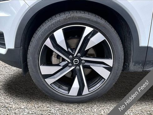 Used 2020 Volvo XC40 T5 Momentum w/ Premium Package AWD/4WD image 9