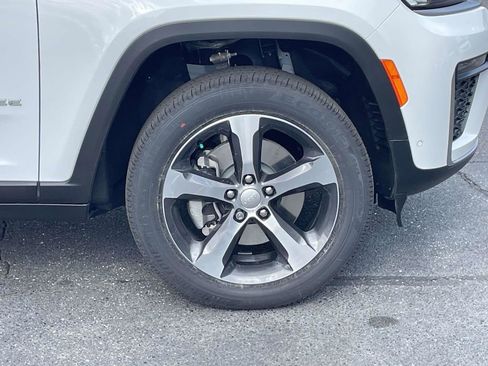 New 2026 Jeep Grand Cherokee L Limited image 13