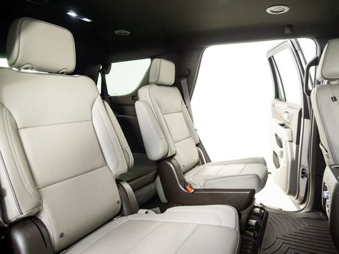 Used 2021 GMC Yukon SLT w/ SLT Luxury Package image 22