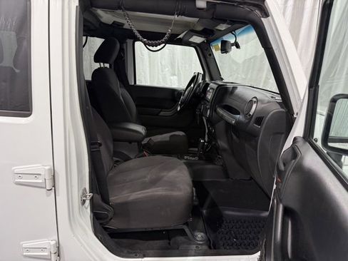 Used 2015 Jeep Wrangler Unlimited Sport w/ Quick Order Package 24S image 13