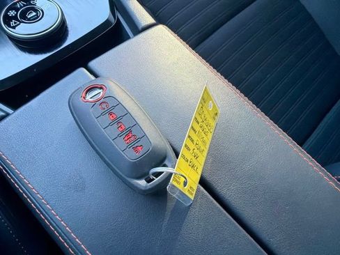 Used 2025 Nissan Rogue SV AWD/4WD image 28