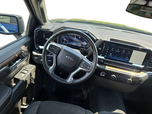 Used 2023 Chevrolet Silverado 1500 RST w/ Z71 Off-Road Package AWD/4WD image 14