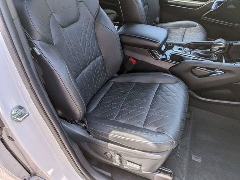 Used 2024 Kia Telluride EX X-Line AWD/4WD image 32