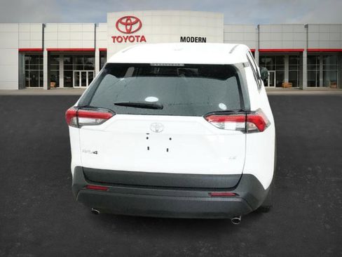 New 2025 Toyota RAV4 LE image 18