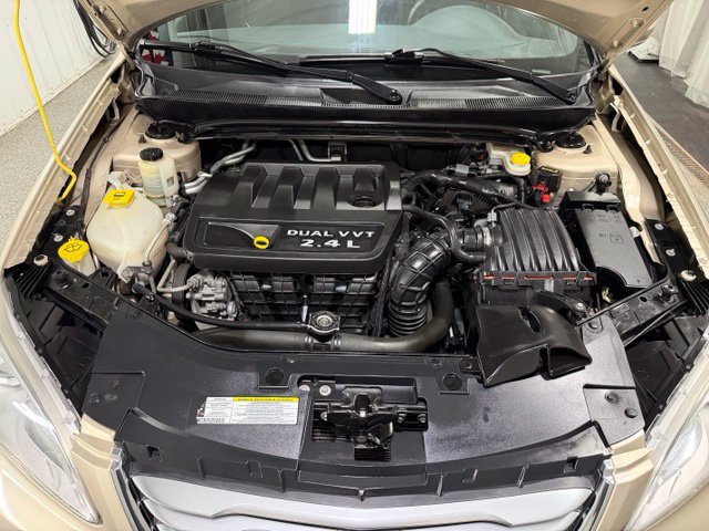 Used 2013 Chrysler 200 Touring FWD image 22