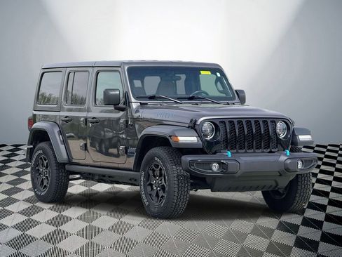 Used 2023 Jeep Wrangler Unlimited w/ Cold Weather Group AWD/4WD image 4