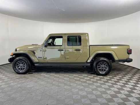Used 2026 Jeep Gladiator Sport AWD/4WD image 4