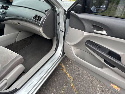 Used 2010 Honda Accord LX image 23