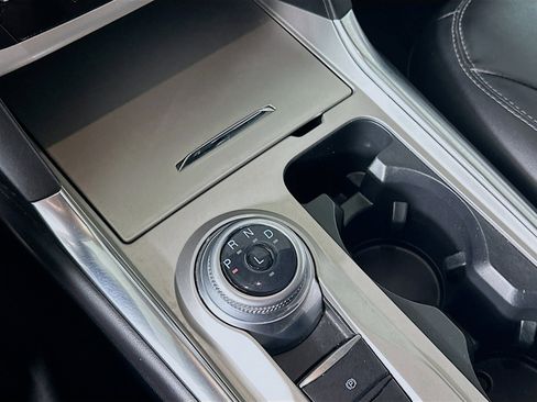 Used 2023 Ford Explorer XLT w/ Equipment Group 202A image 24