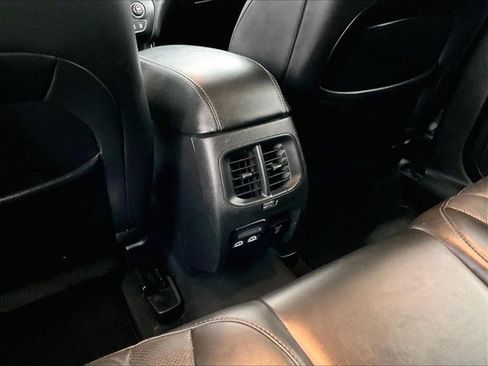 Used 2020 Jeep Cherokee Limited FWD image 25