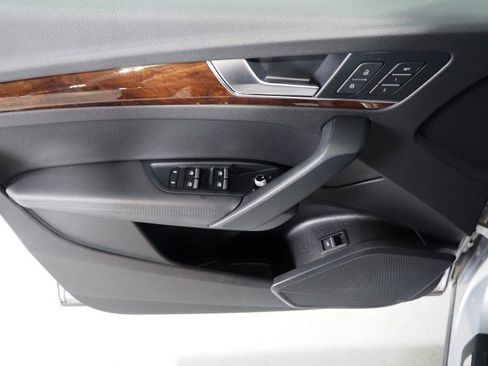 Used 2020 Audi Q5 Premium Plus w/ Premium Plus Package image 54