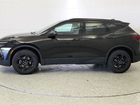 Used 2024 Chevrolet Blazer LT w/ Convenience Package FWD image 4