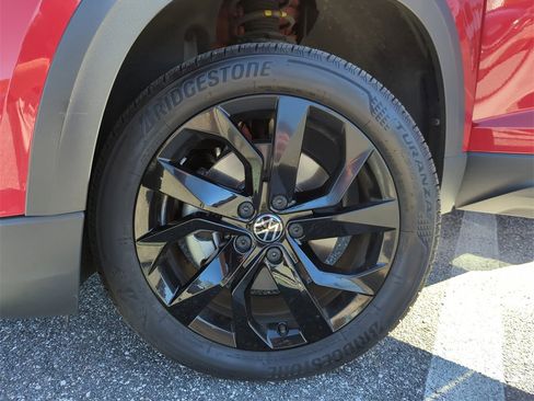 Used 2022 Volkswagen Taos SE w/ Panoramic Sunroof Package image 47