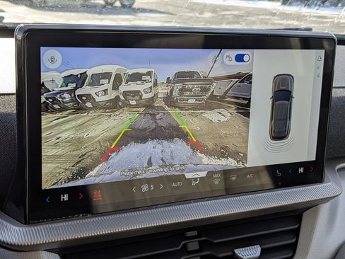 New 2026 Ford Explorer Active w/ Active Comfort Package image 24