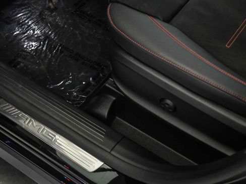 Used 2024 Mercedes-Benz GLA 35 AMG 4MATIC image 34