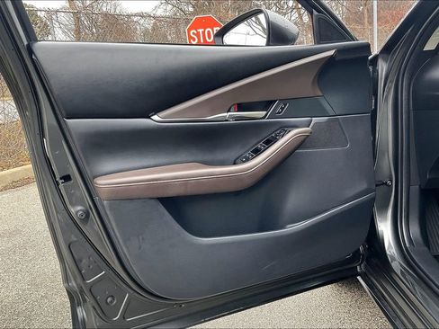 Used 2022 MAZDA CX-30 AWD 2.5 S w/ Premium Package image 23