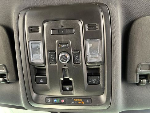 Used 2021 GMC Yukon AT4 w/ Rear Media and Nav Package AWD/4WD image 11