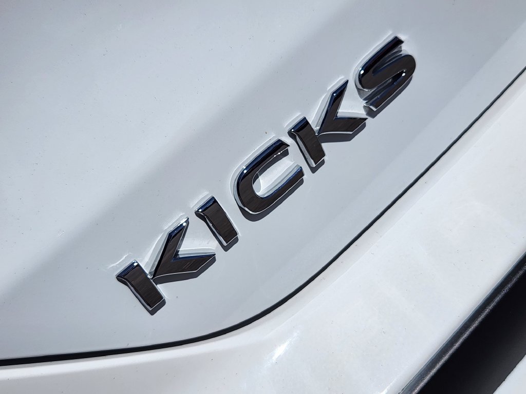Certified 2025 Nissan Kicks Play S FWD image 8