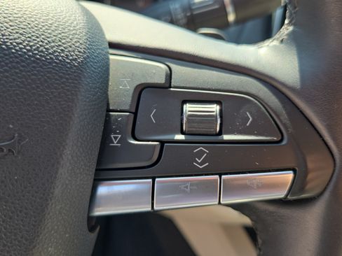Used 2025 Cadillac CT4 Luxury RWD image 29
