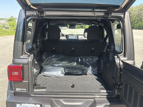 New 2025 Jeep Wrangler Willys AWD/4WD image 25