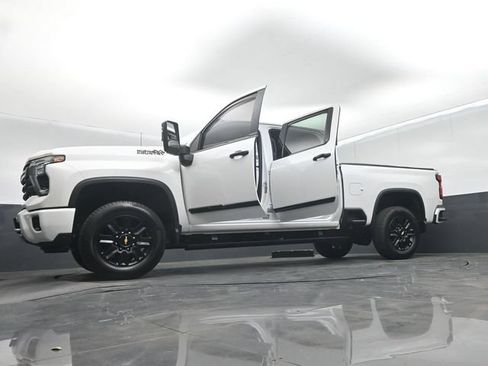 Used 2024 Chevrolet Silverado 3500 High Country w/ High Country Premium Package AWD/4WD image 73