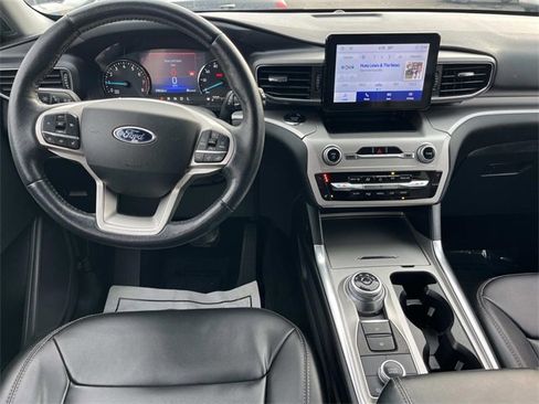 Used 2022 Ford Explorer XLT w/ Equipment Group 202A image 15