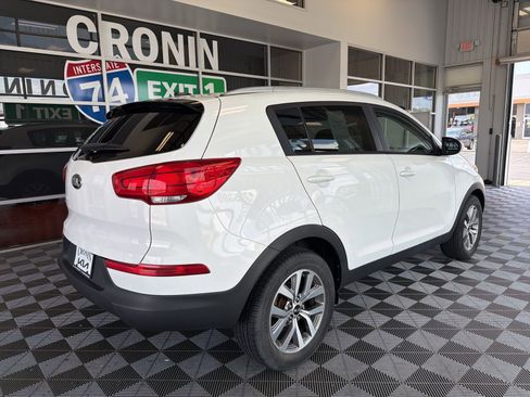 Used 2016 Kia Sportage LX w/ LX Popular Package image 6