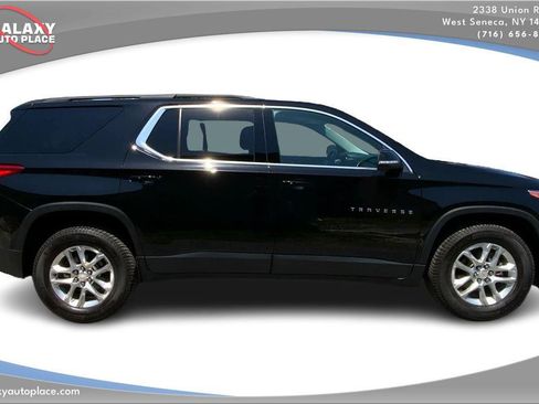 Used 2021 Chevrolet Traverse LT AWD/4WD image 4