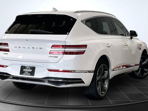 Used 2025 Genesis GV80 3.5T Prestige AWD/4WD image 2