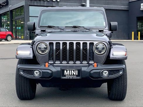 Used 2021 Jeep Wrangler Unlimited Sahara image 3