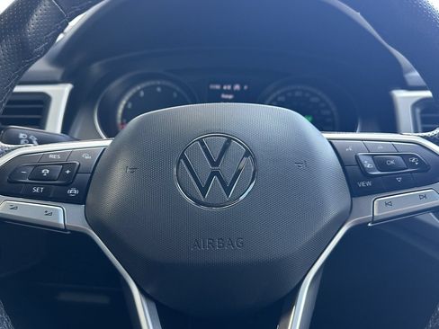 Used 2021 Volkswagen Atlas Cross Sport SE w/ Panoramic Sunroof Package FWD image 22