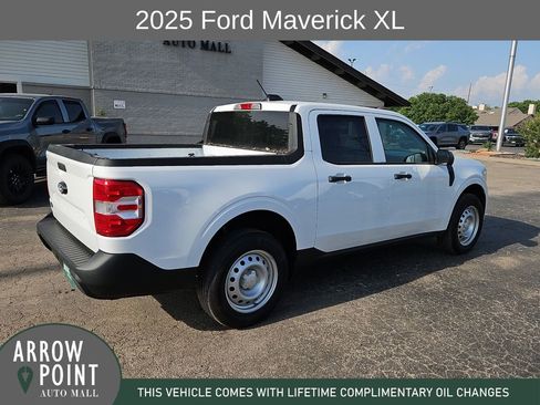 Used 2025 Ford Maverick XL w/ Equipment Group 102A AWD/4WD image 12