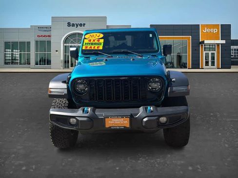 Used 2024 Jeep Wrangler Unlimited AWD/4WD image 2