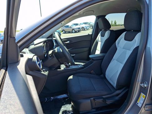 Certified 2024 Chevrolet Trax LS w/ LS Convenience Package FWD image 14