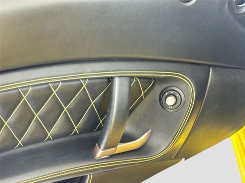 Used 2014 Ferrari California image 13