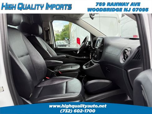 Used 2021 Mercedes-Benz Metris image 21