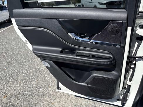 New 2026 Lincoln Corsair Premiere image 13