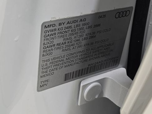 Used 2025 Audi Q5 Premium Plus w/ Premium Plus AWD/4WD image 39