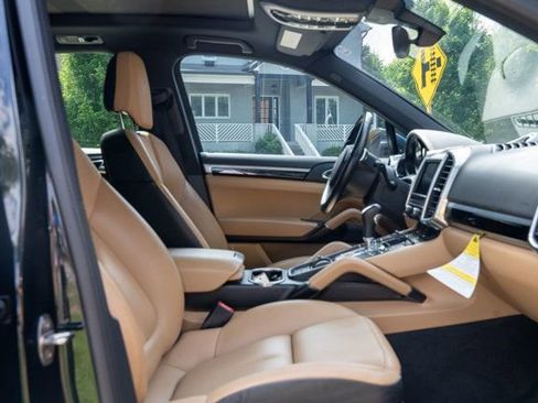 Used 2014 Porsche Cayenne AWD/4WD image 43