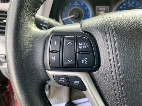 Used 2016 Toyota Sienna XLE w/ XLE Navigation Package image 26