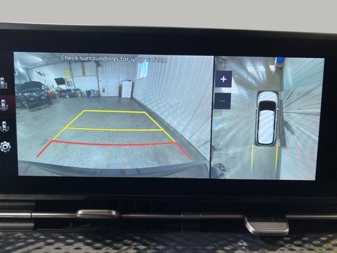 Used 2022 Kia Carnival SX Prestige image 19