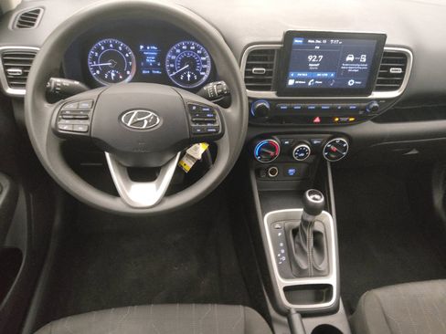 Used 2021 Hyundai Venue SE image 22