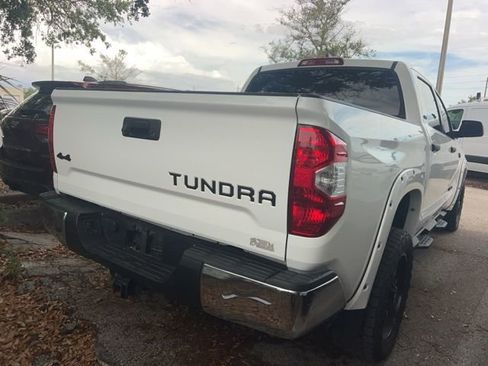 Used 2020 Toyota Tundra SR5 w/ SR5 Upgrade Package image 4